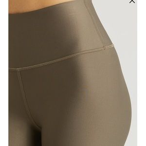 COPY - Alo yoga high waist airlift leggings in olive green
